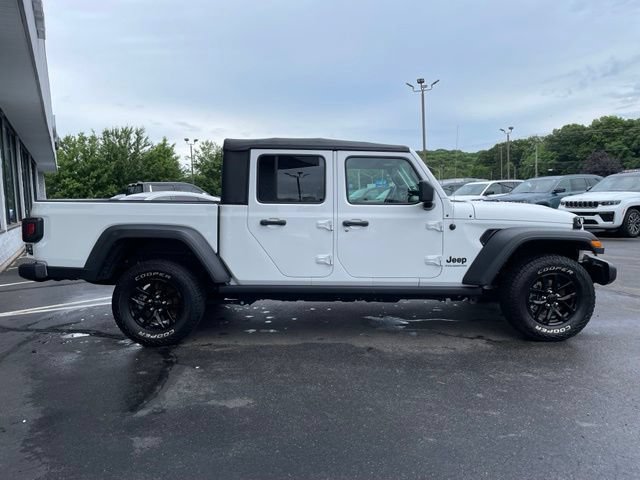 Used 2023 Jeep Gladiator Sport AWD/4WD image 4