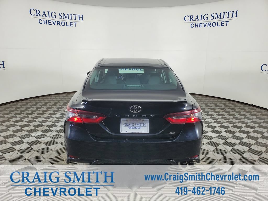 Used 2023 Toyota Camry SE FWD image 4