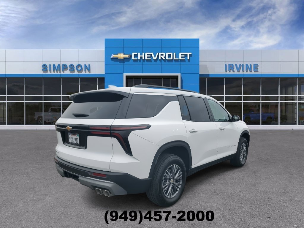 Used 2026 Chevrolet Traverse LT FWD image 8