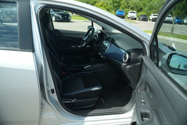 Used 2025 Nissan Versa SV FWD image 20