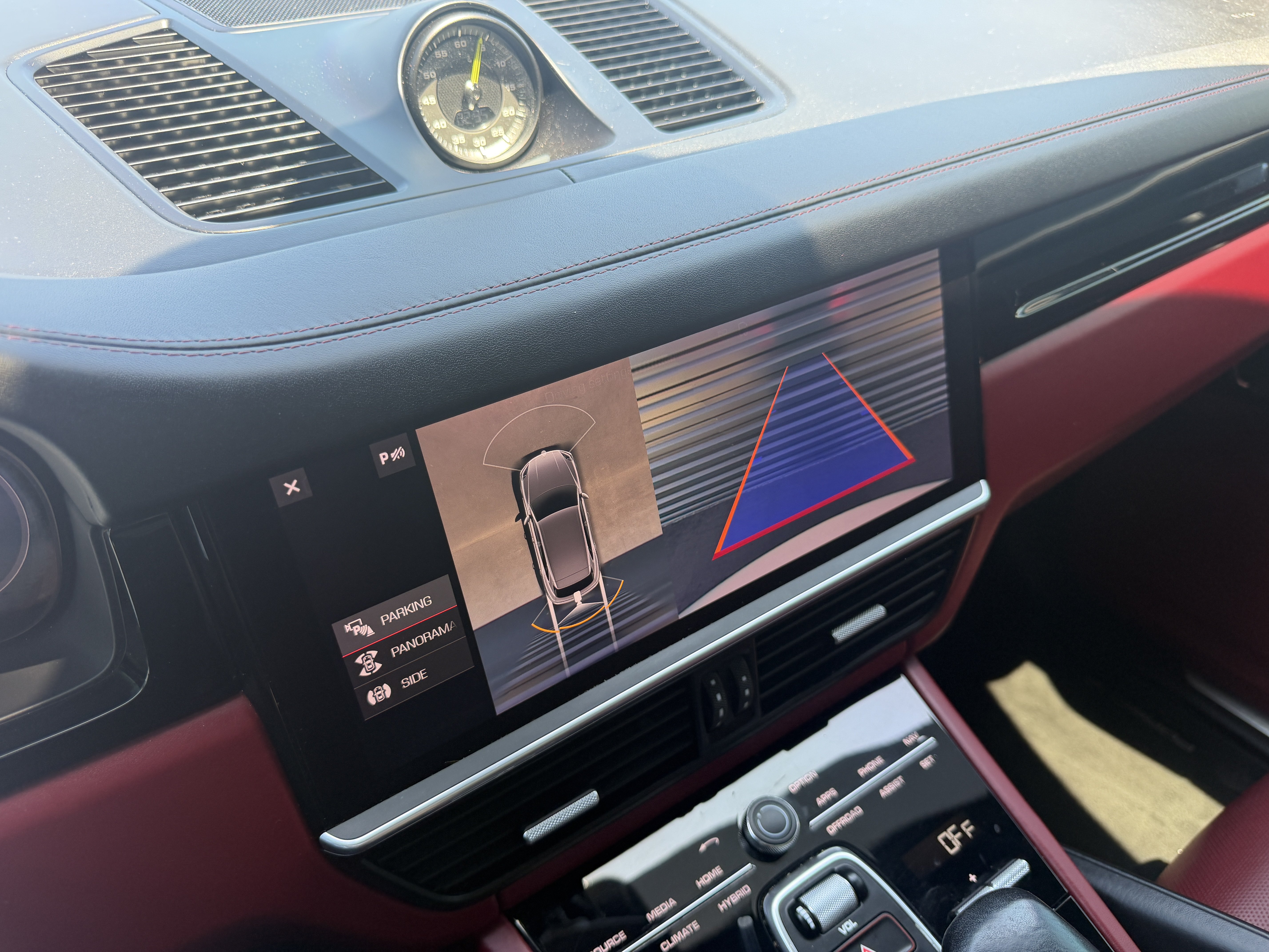 Certified 2021 Porsche Cayenne E-Hybrid AWD/4WD image 29