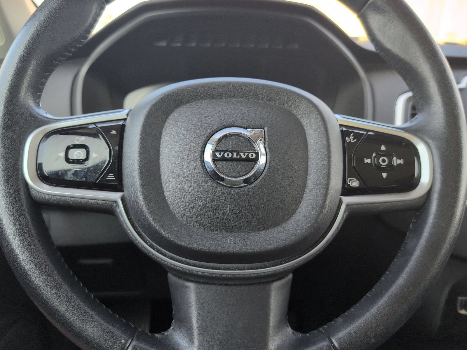 Used 2019 Volvo XC90 T6 Momentum AWD/4WD image 11