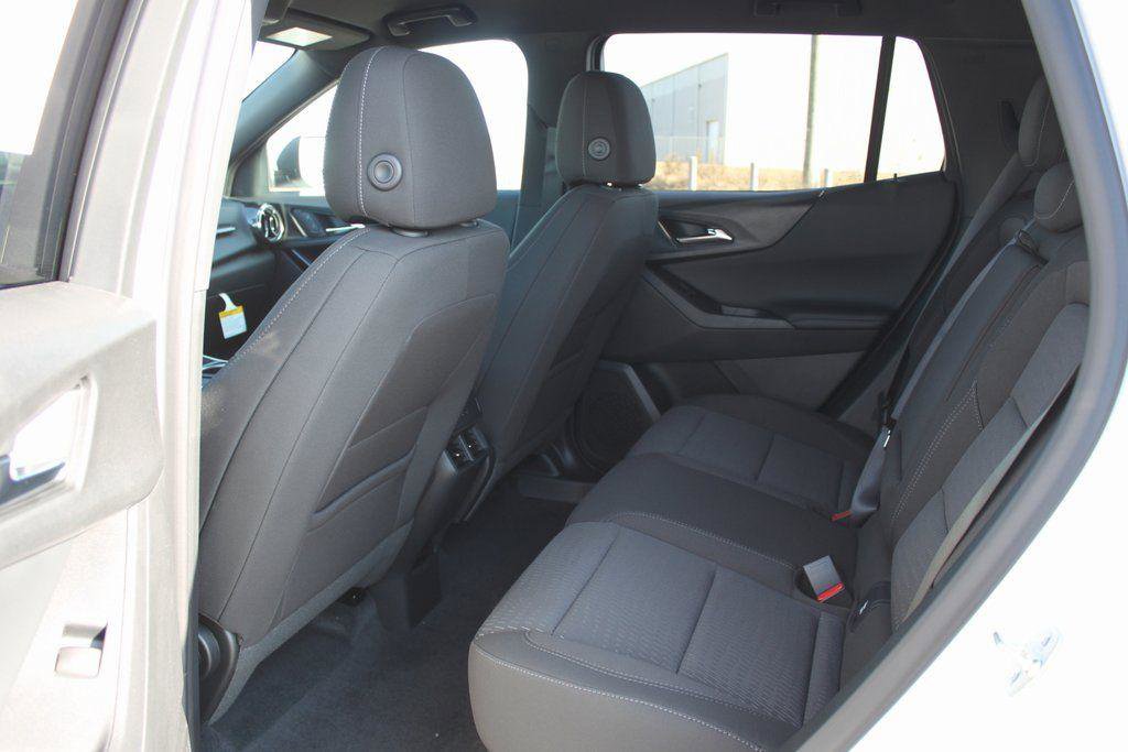 New 2026 Chevrolet Equinox LT image 6