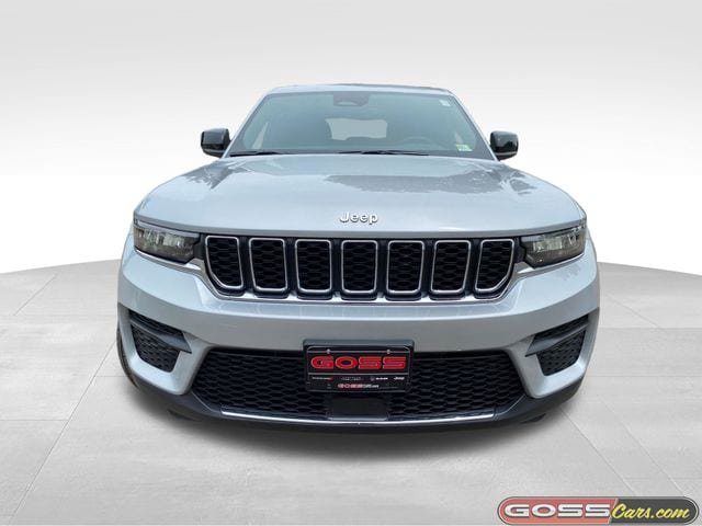 New 2026 Jeep Grand Cherokee Laredo X AWD/4WD video 2