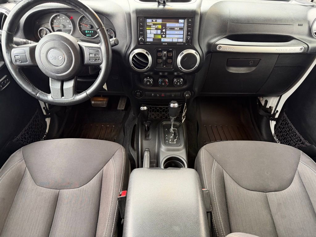 Used 2015 Jeep Wrangler Unlimited Sahara image 10