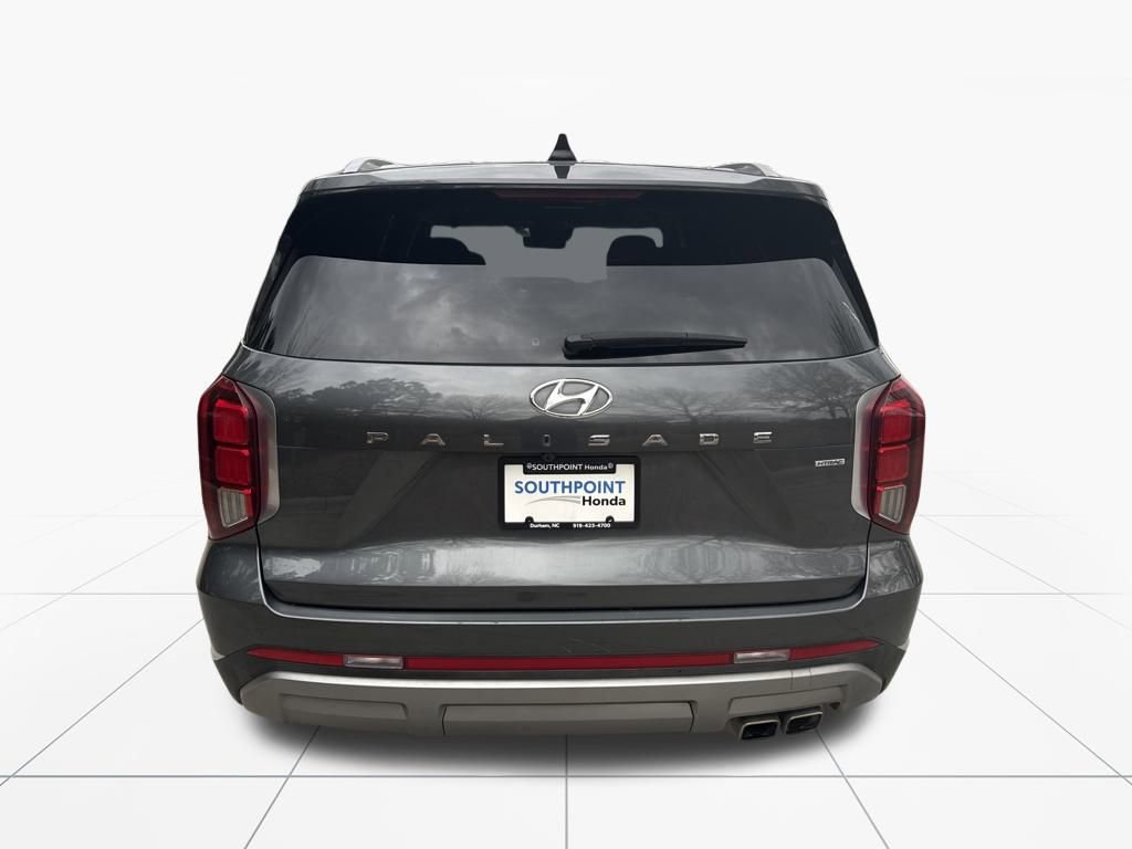Used 2023 Hyundai Palisade Limited w/ Winter Package image 7