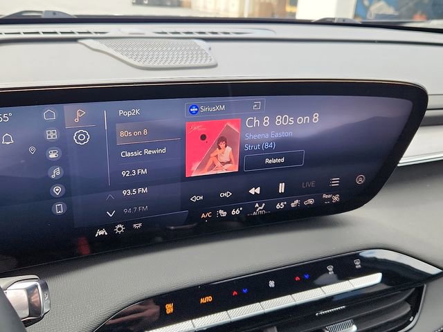 Certified 2025 Buick Enclave Preferred FWD image 17