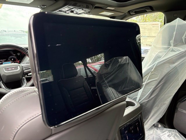 New 2027 GMC Yukon XL AT4 Ultimate w/ LPO, Floor Liner Package AWD/4WD image 9