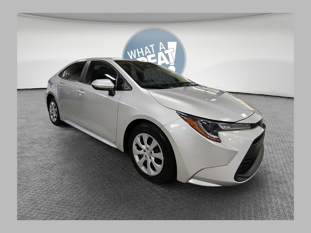 Used 2023 Toyota Corolla LE FWD image 1