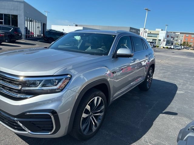 Used 2023 Volkswagen Atlas Cross Sport SEL Premium R-Line AWD/4WD image 19