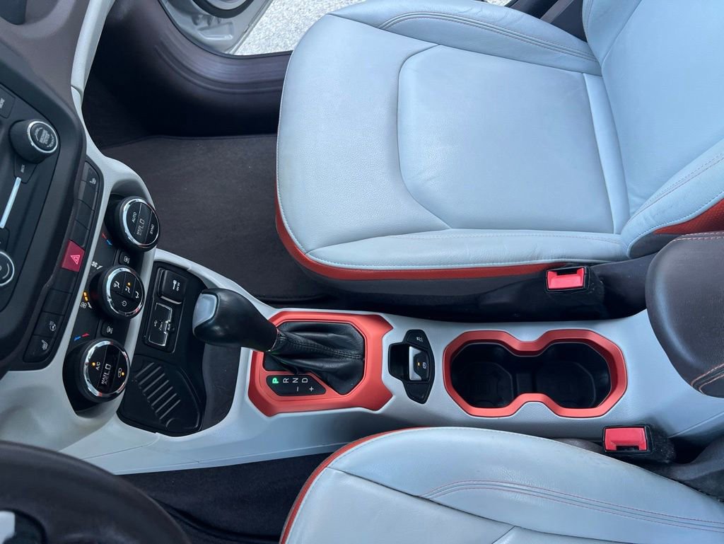 Used 2015 Jeep Renegade Limited FWD image 38