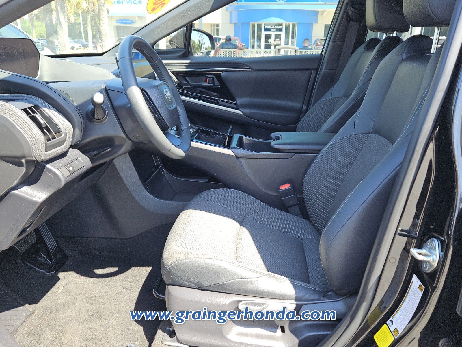 Used 2023 Toyota bZ4X FWD image 10