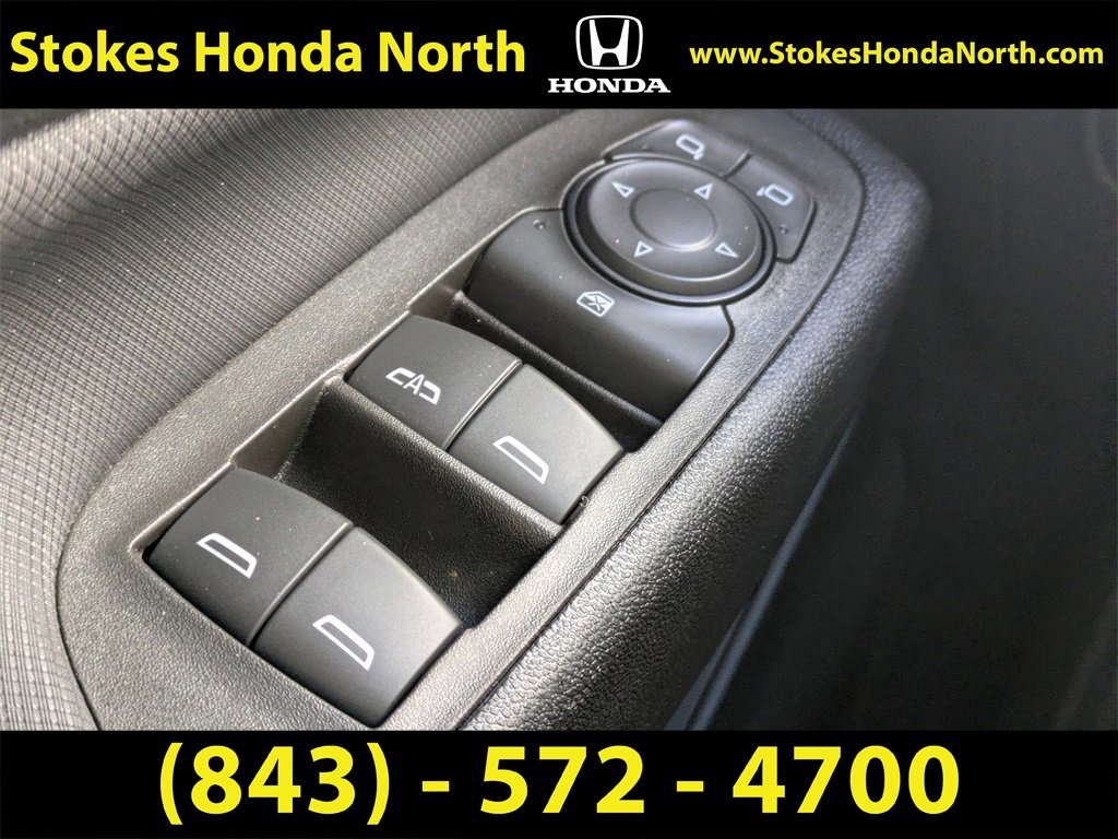 Used 2023 Chevrolet Equinox RS w/ RS Leather Package image 28