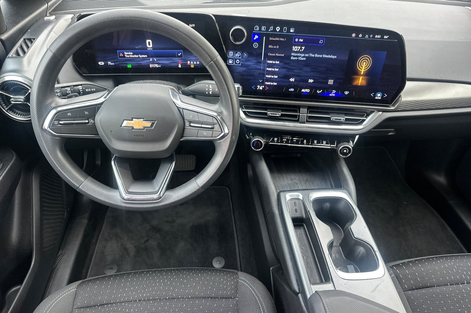 Used 2025 Chevrolet Equinox EV LT FWD image 16
