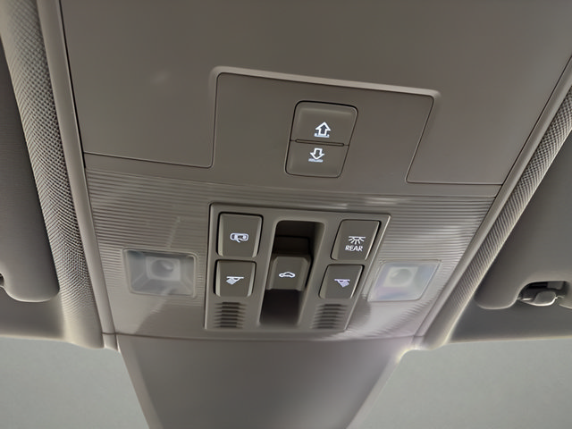 Used 2023 Volkswagen Tiguan SE w/ Panoramic Sunroof Package FWD image 24