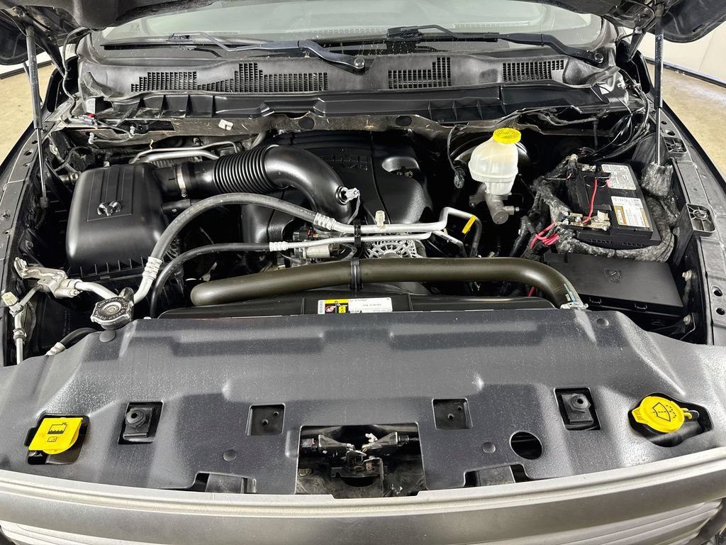 Used 2017 RAM 1500 Classic SLT w/ SLT Plus D←cor Group AWD/4WD image 24