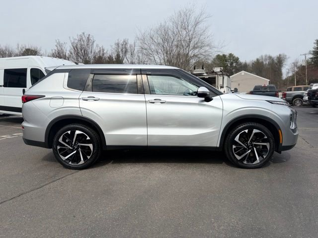 Used 2022 Mitsubishi Outlander ES image 9