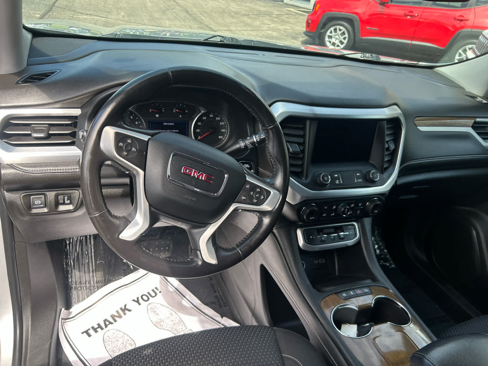 Used 2020 GMC Acadia SLE FWD image 18