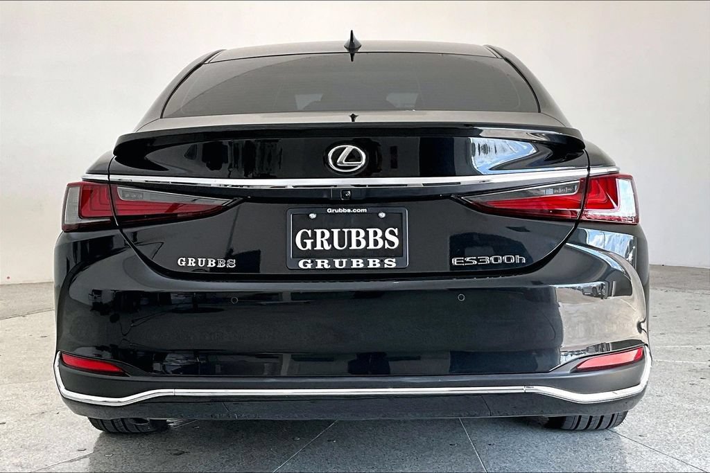Used 2025 Lexus ES 300h w/ Premium Package FWD image 4