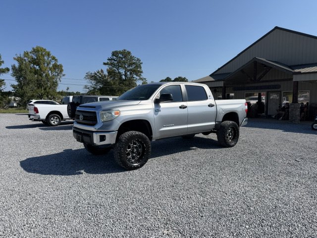 Used 2014 Toyota Tundra SR5 w/ SR5 Upgrade Package AWD/4WD image 1