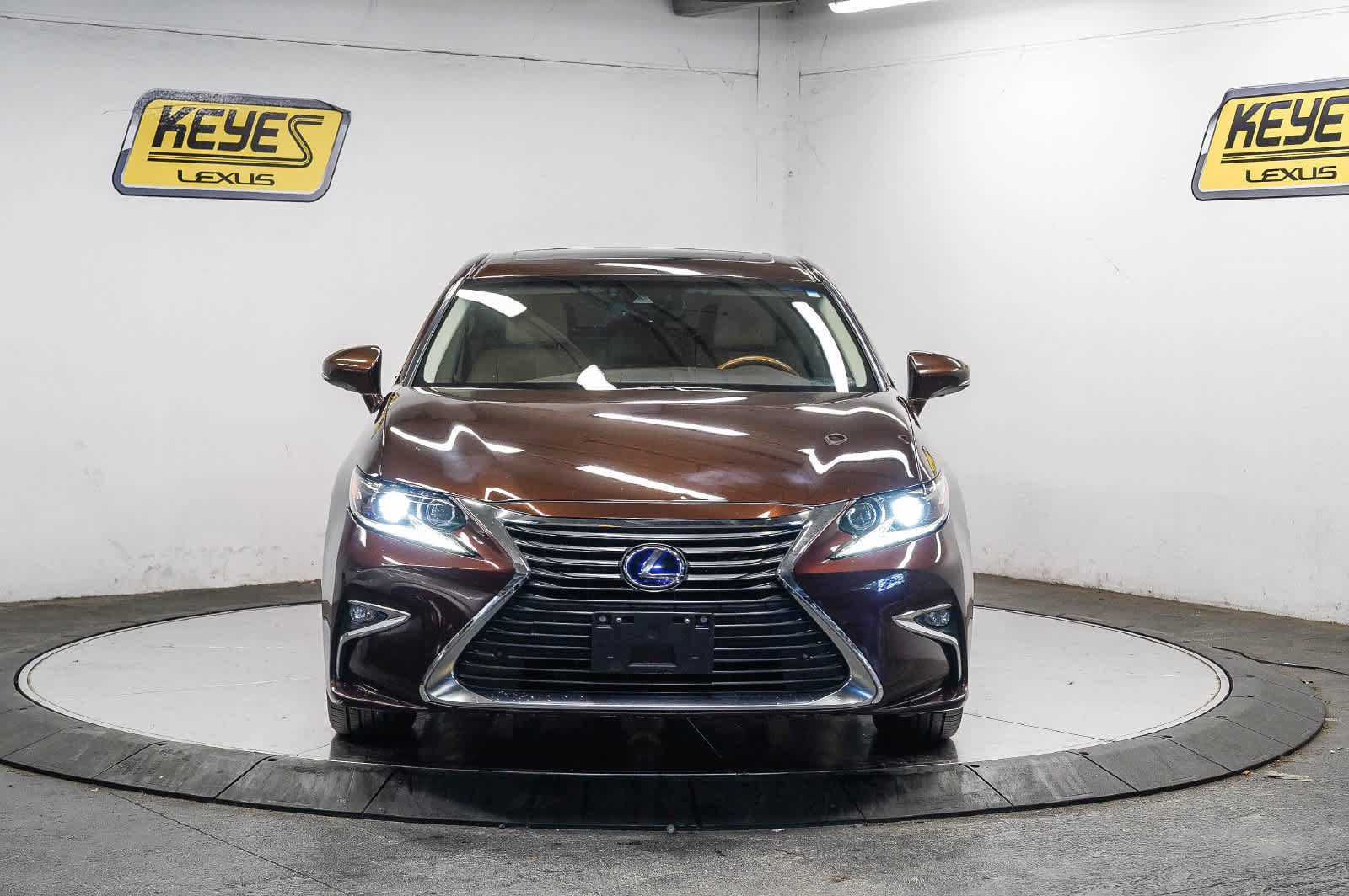 Used 2017 Lexus ES 300h w/ Navigation System Package FWD image 6