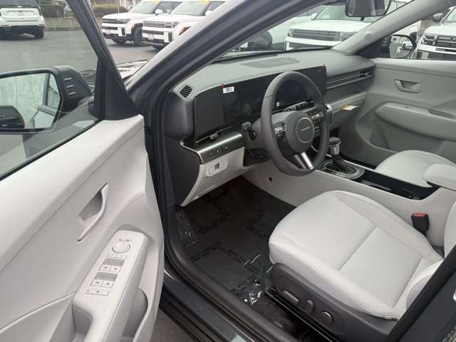 Used 2025 Hyundai Kona SEL image 9