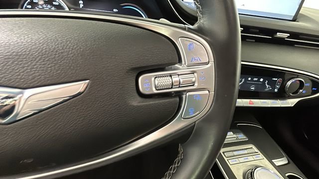 Used 2025 Genesis GV70 2.5T AWD/4WD image 17