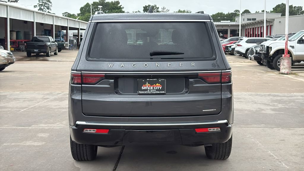 Used 2024 Jeep Wagoneer Series II w/ Flexible Seating Group RWD image 4