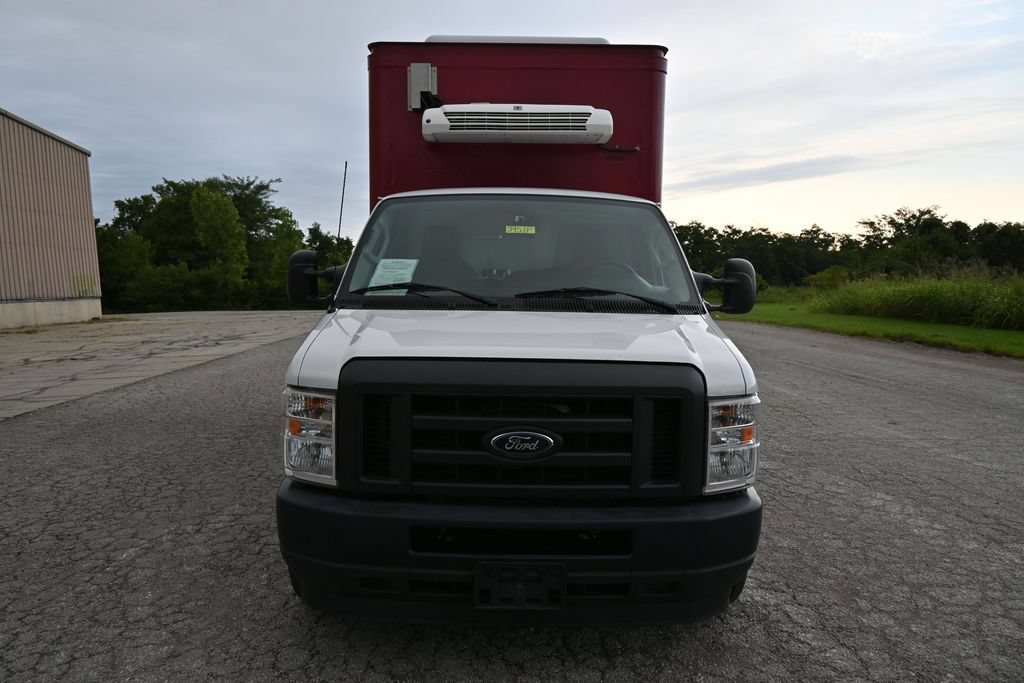 Used 2023 Ford E-350 and Econoline 350 Super Duty w/ Power Windows & Locks Group RWD image 8