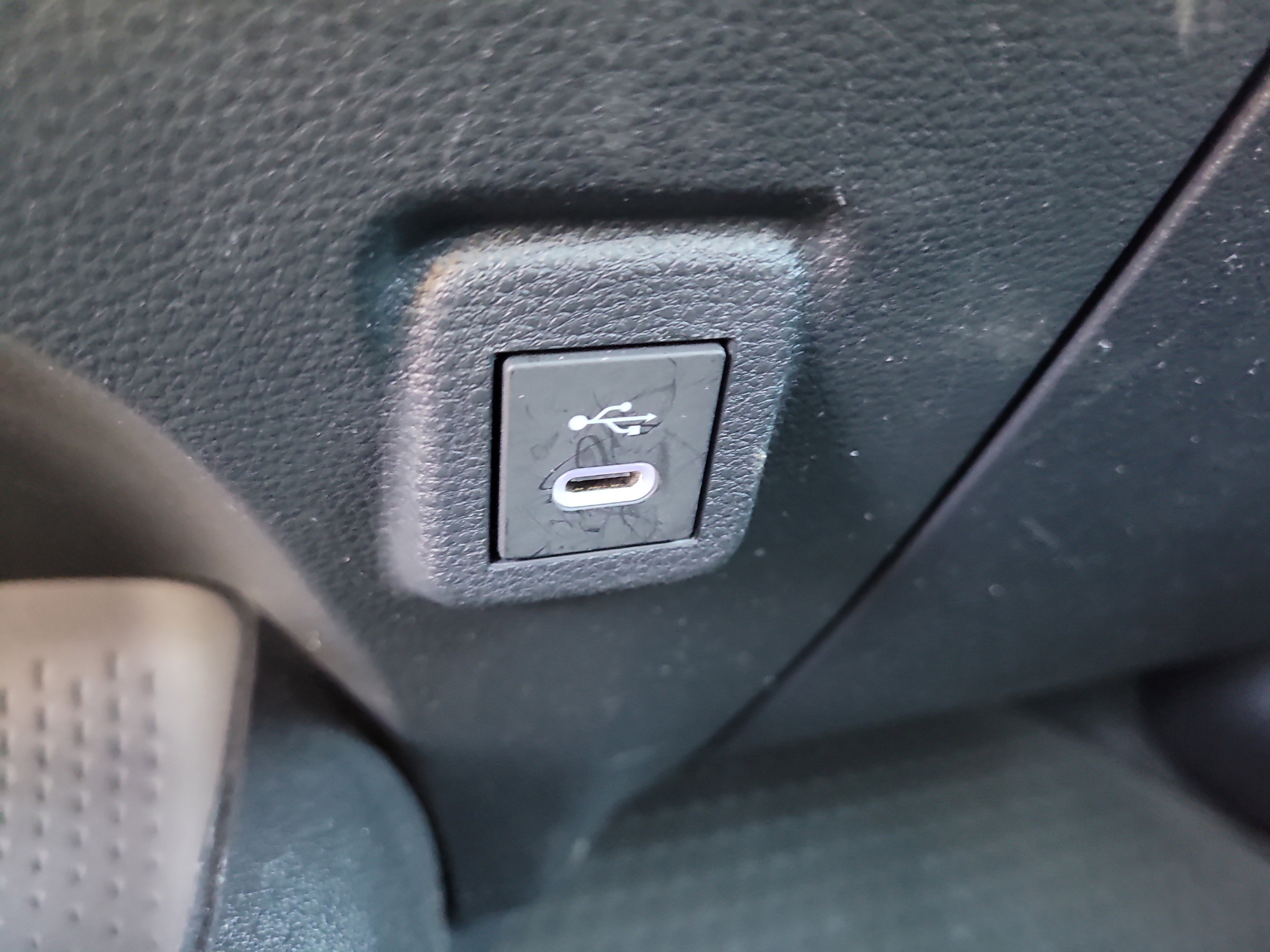 Used 2024 Toyota Corolla LE image 24