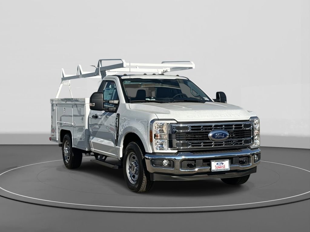 New 2026 Ford F350 XL w/ XL Chrome Package image 4