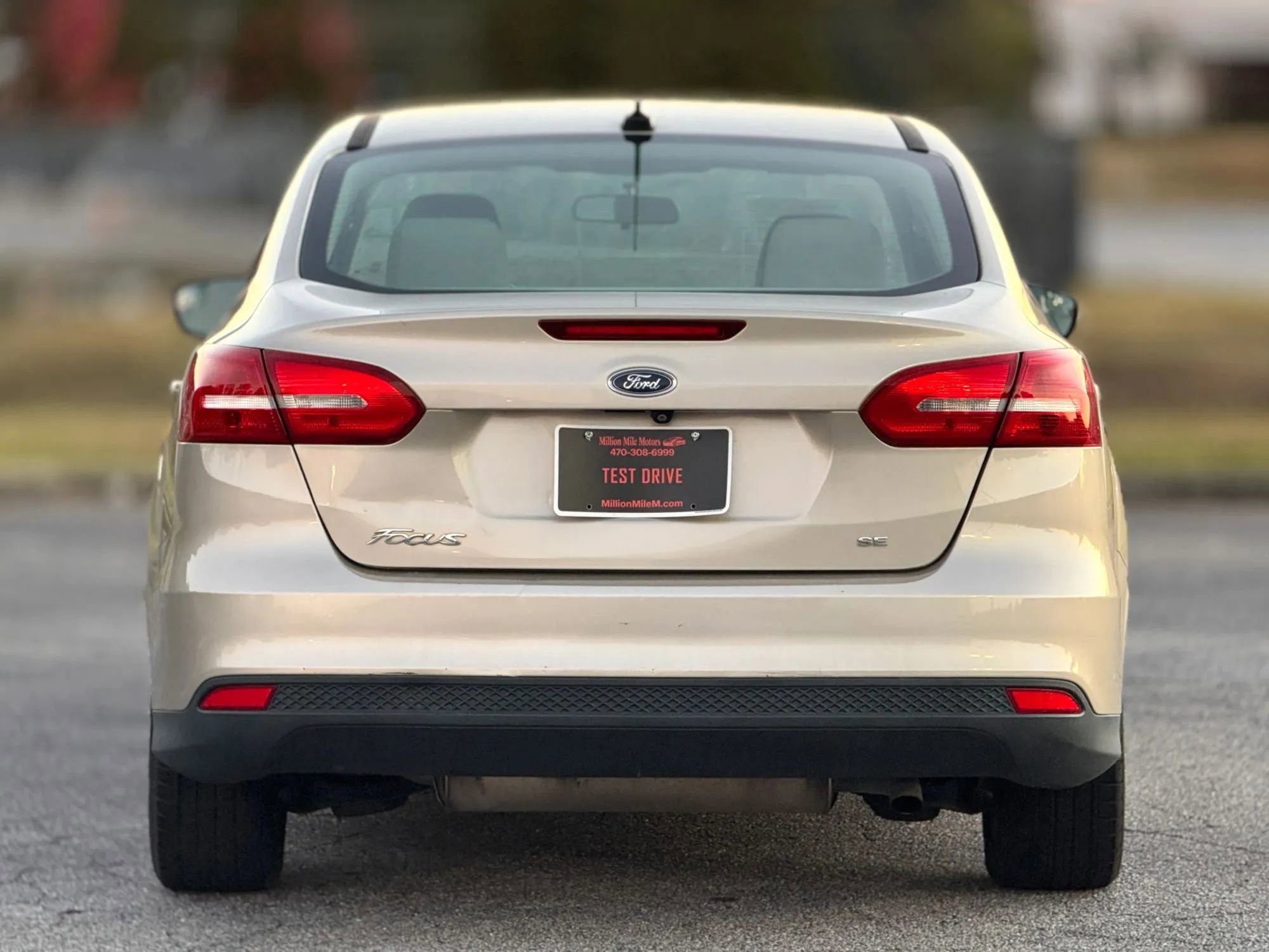 Used 2017 Ford Focus SE w/ Cold Weather Package image 4