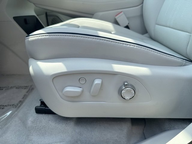 New 2026 Buick Enclave Avenir w/ LPO, Floor Liner Package image 15