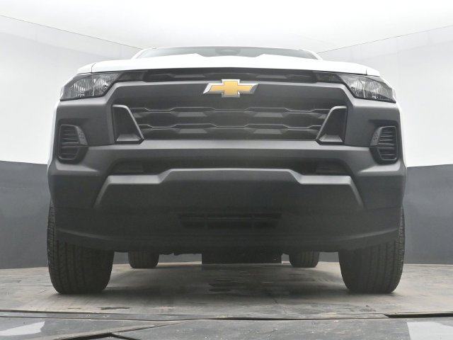 Used 2025 Chevrolet Colorado W/T RWD image 40