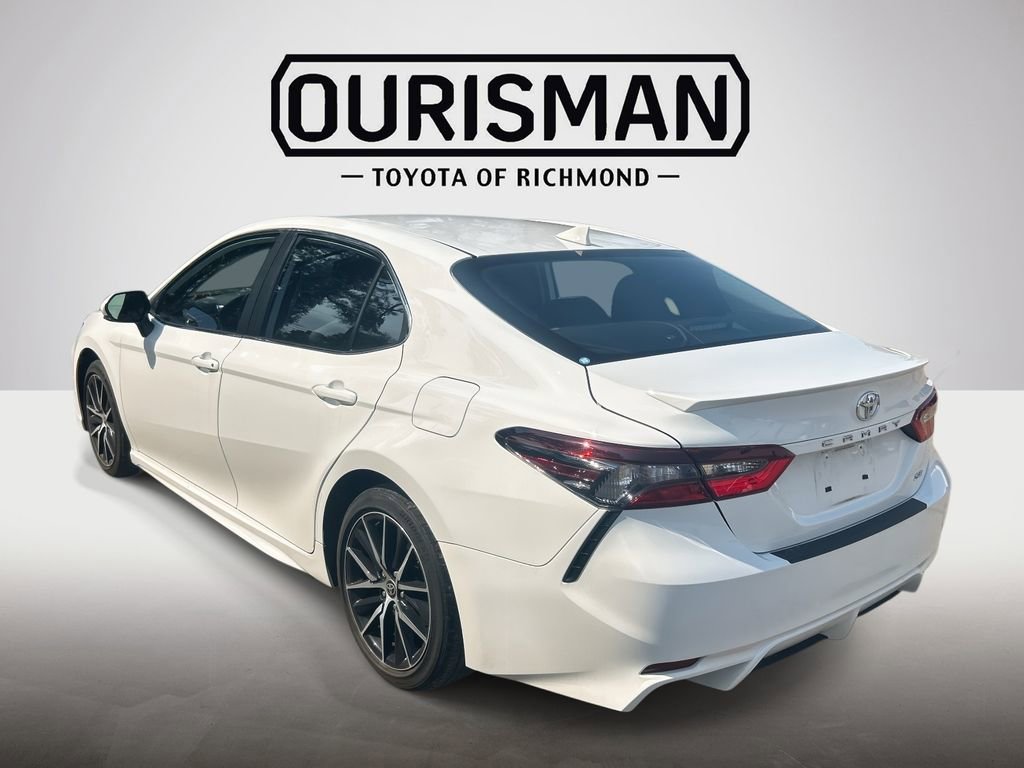 Used 2024 Toyota Camry SE image 6