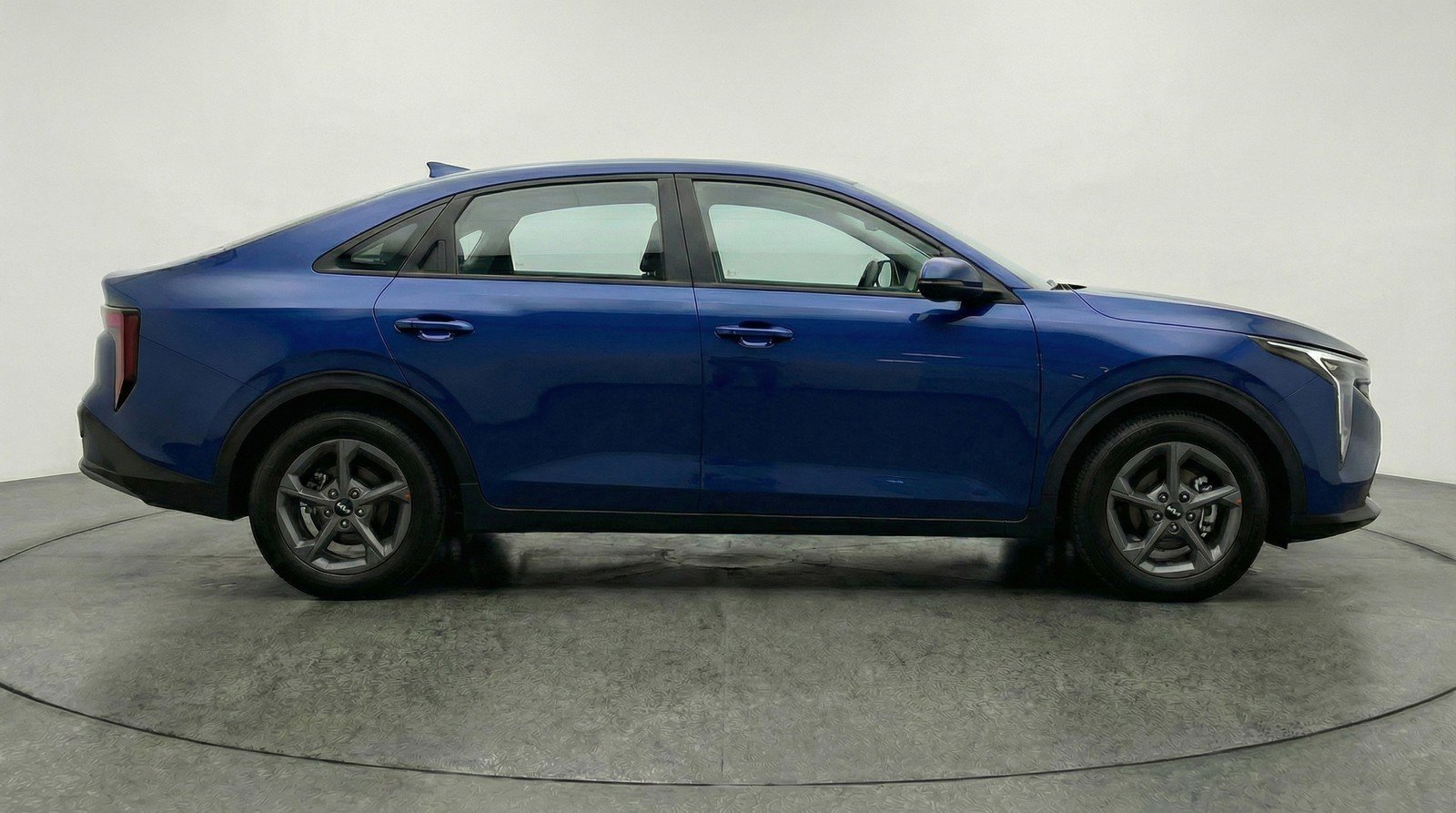 Used 2025 Kia K4 LXS image 11