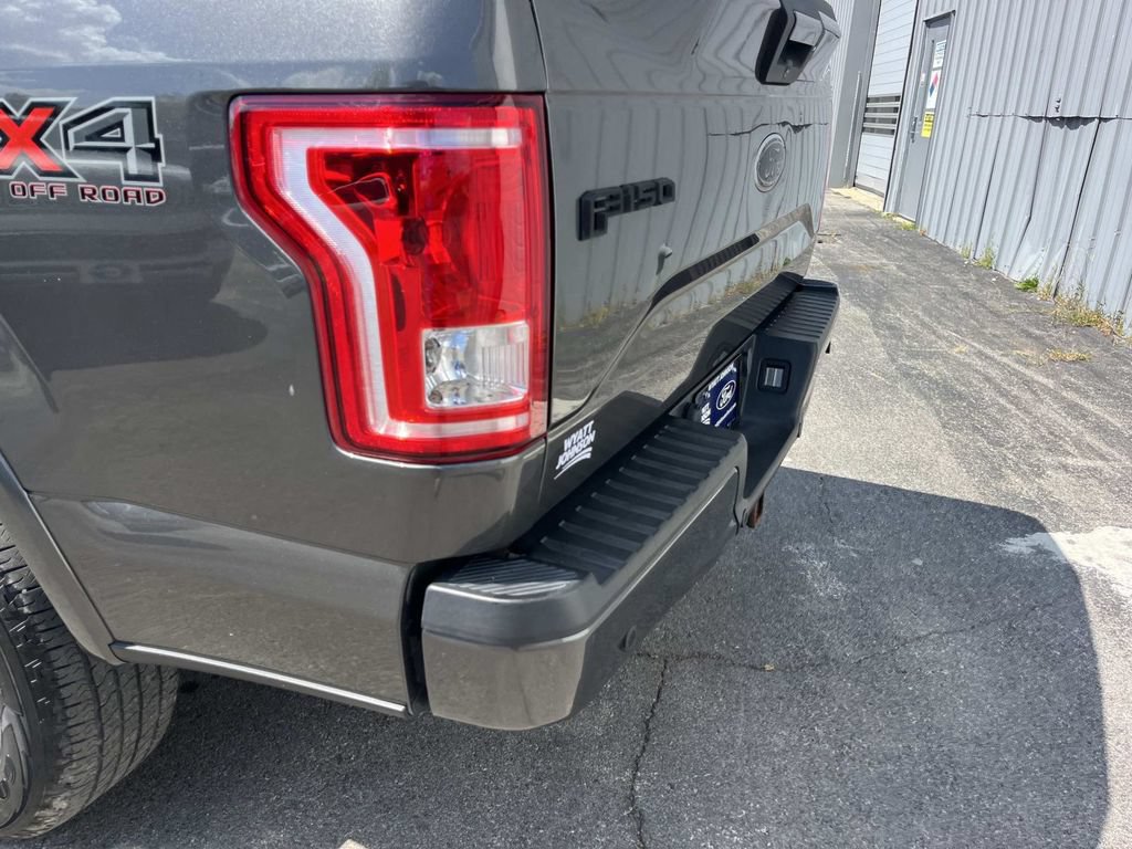 Used 2016 Ford F150 XLT w/ Equipment Group 302A Luxury AWD/4WD image 12