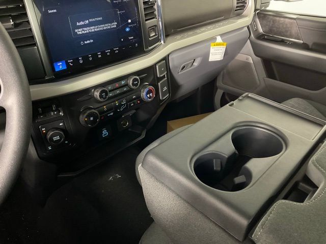New 2026 Ford F250 XLT w/ XLT Premium Package AWD/4WD image 17