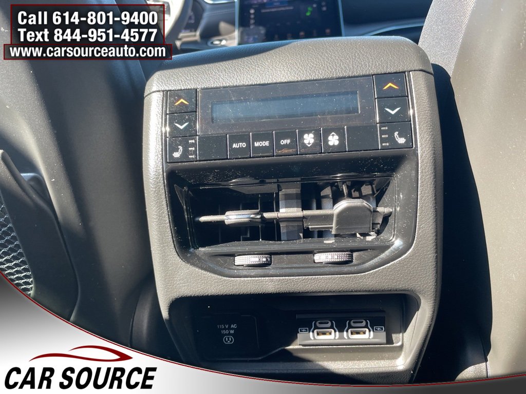 Used 2023 Jeep Grand Cherokee Overland w/ Luxury Tech Group IV image 16