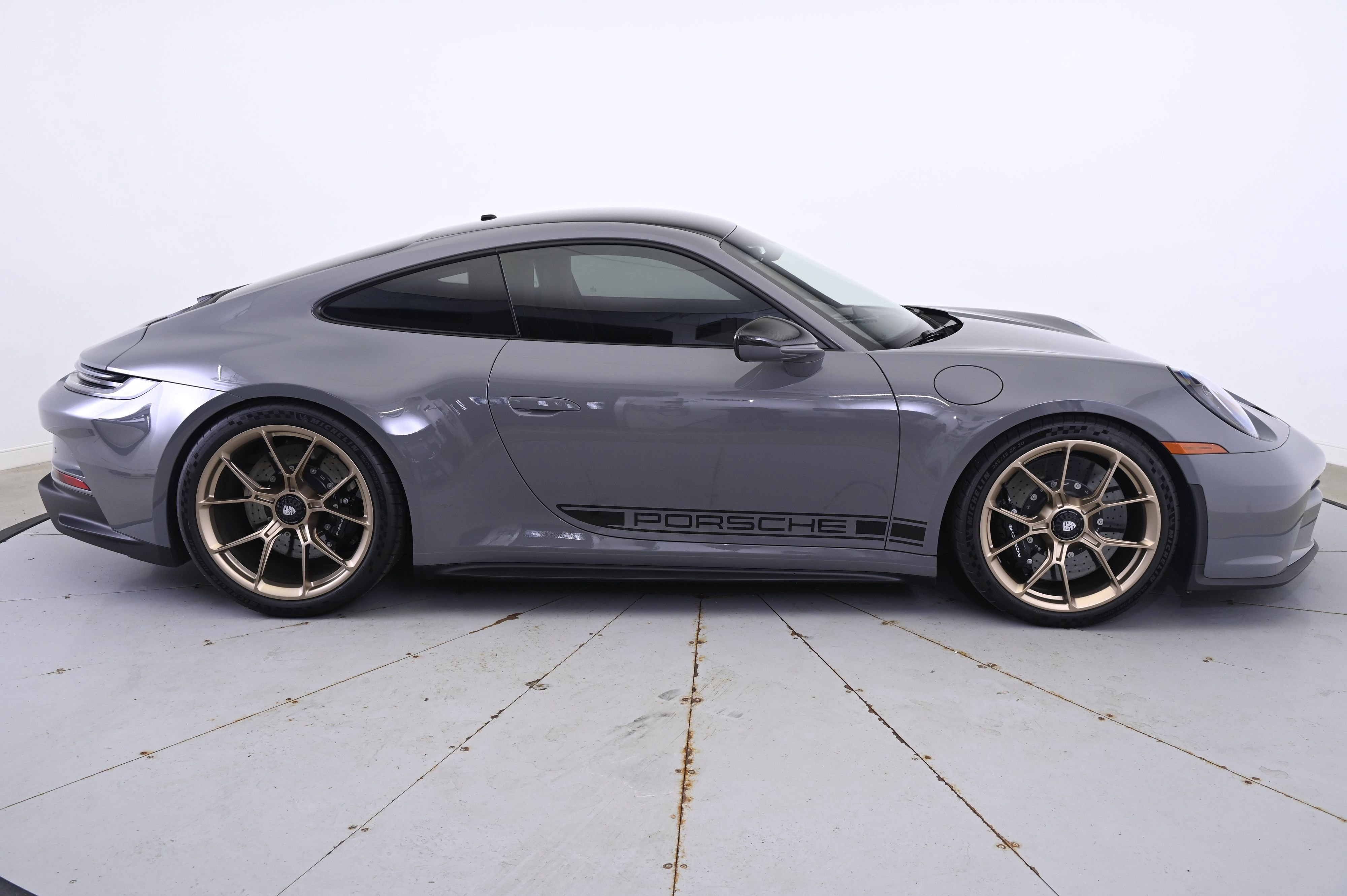 Used 2022 Porsche 911 GT3 image 8