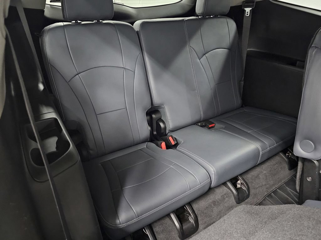 Used 2019 Buick Enclave Essence w/ LPO, Touring Package FWD image 25
