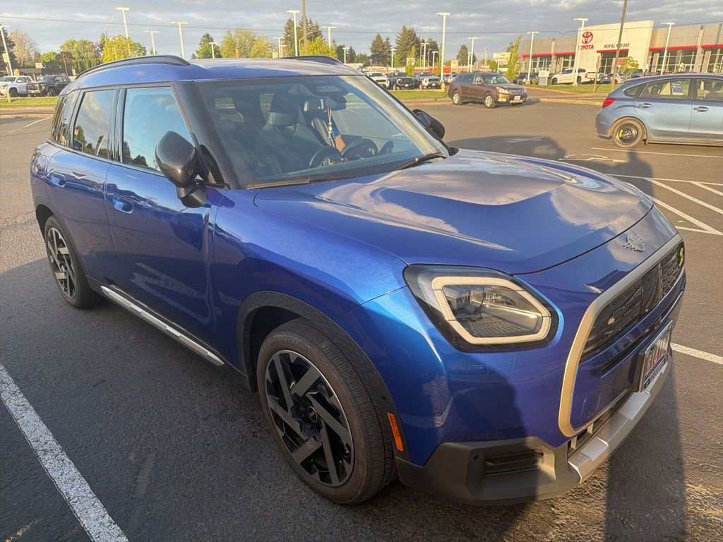 Used 2025 MINI Cooper Countryman SE w/ Comfort Package Max AWD/4WD image 2