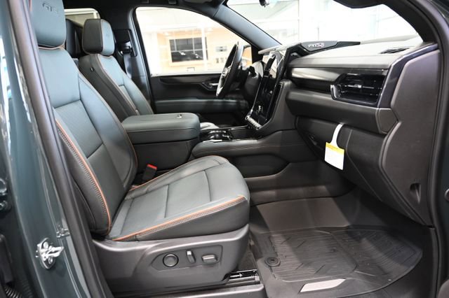 New 2026 GMC Yukon XL AT4 w/ AT4 Premium Plus Package image 12