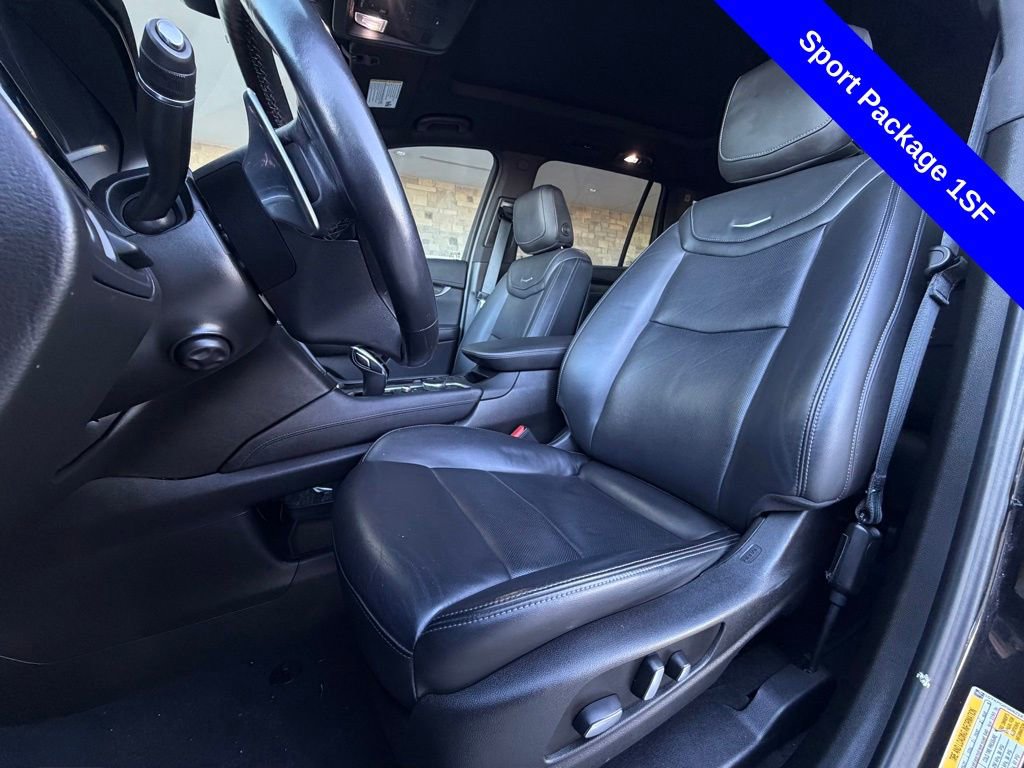 Used 2022 Cadillac XT6 Sport w/ Technology Package image 4