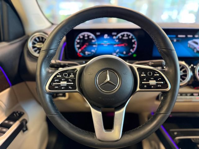 Used 2023 Mercedes-Benz GLB 250 4MATIC w/ Premium Package image 27