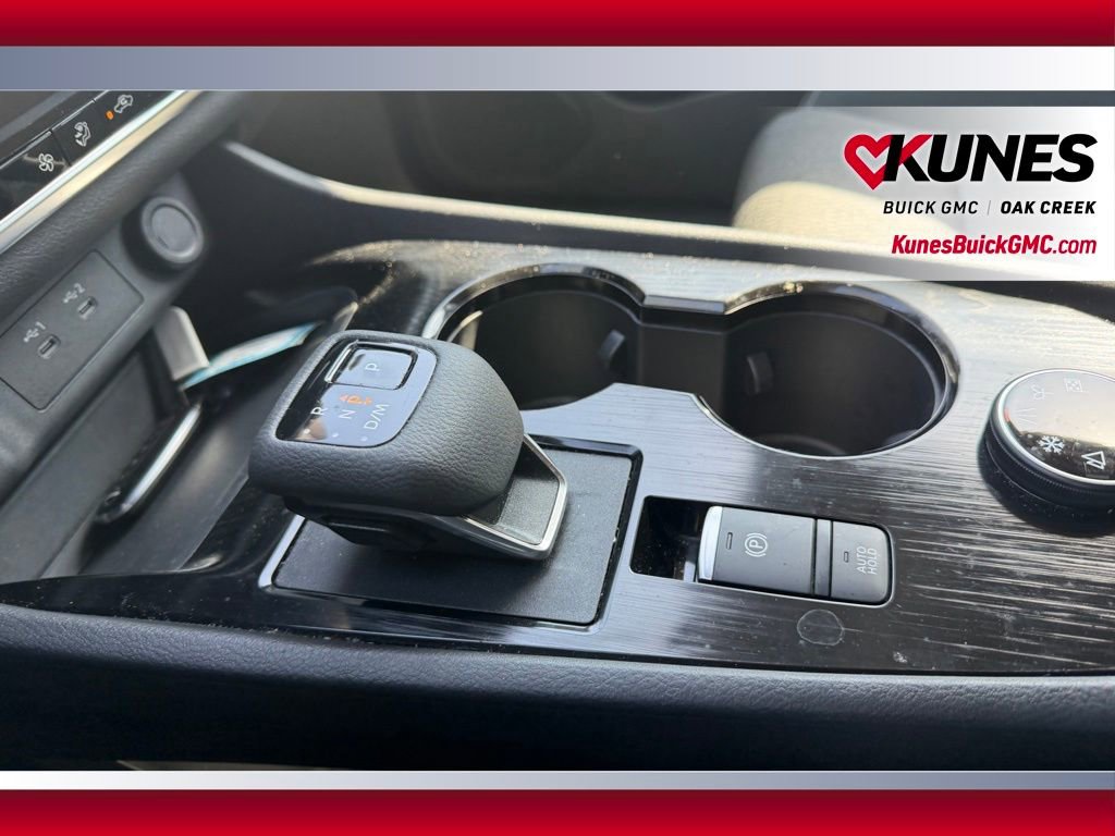 Used 2025 Nissan Rogue SV AWD/4WD image 21