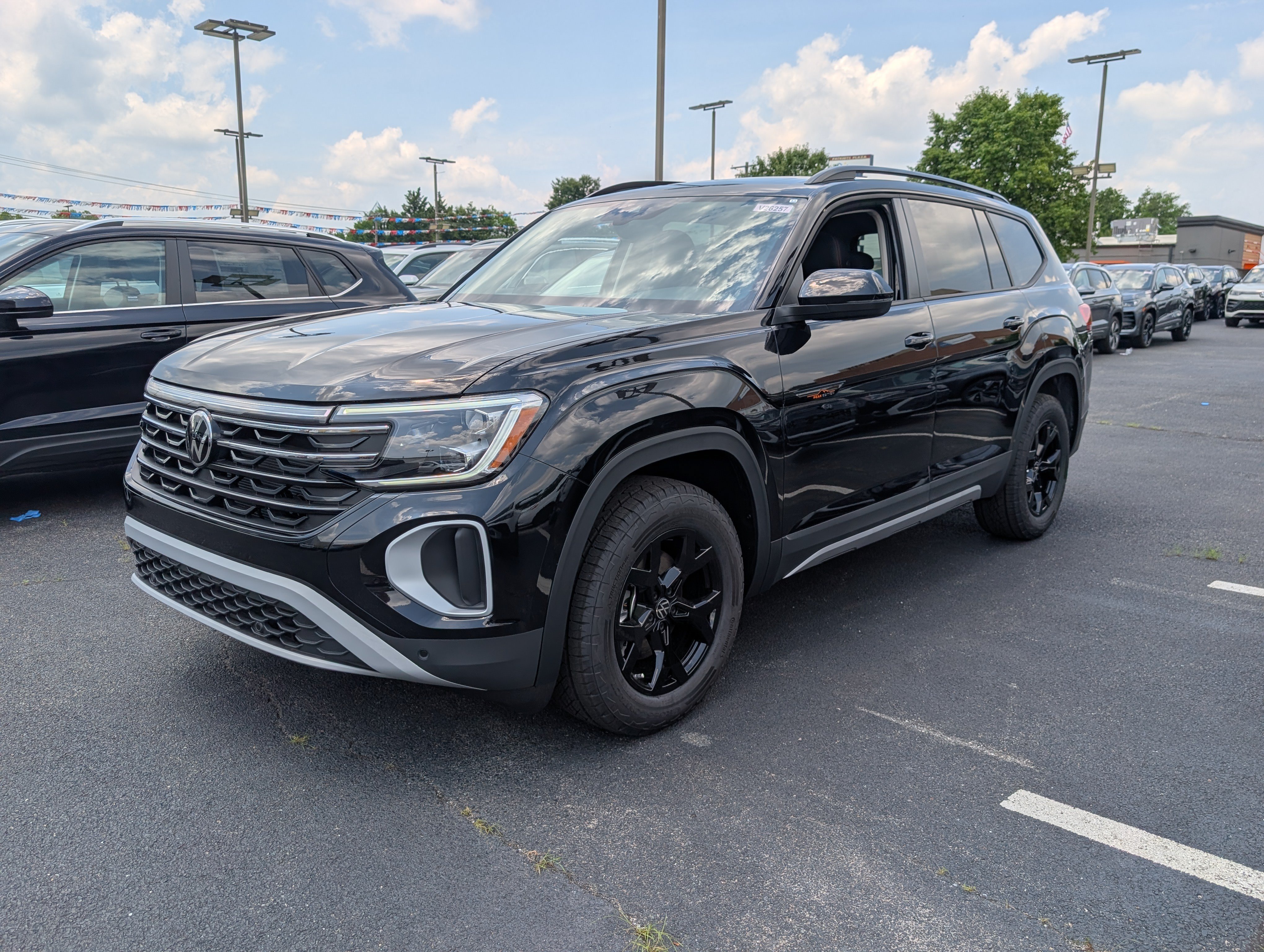 New 2026 Volkswagen Atlas Peak Edition AWD/4WD image 5