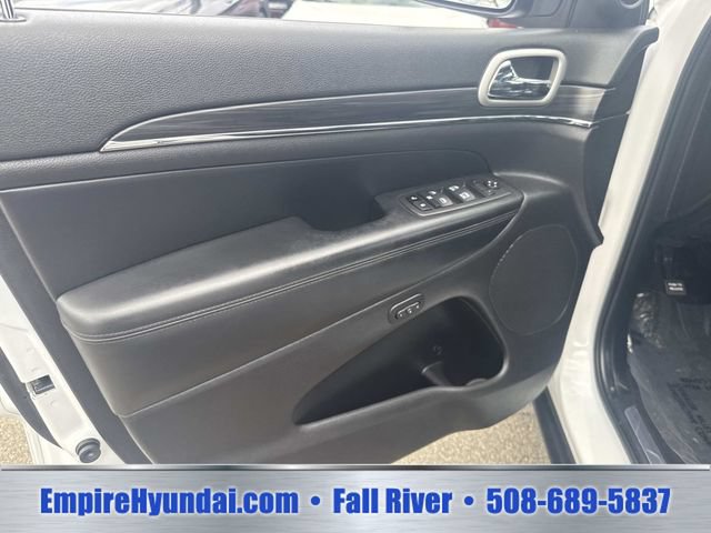 Used 2022 Jeep Grand Cherokee Limited AWD/4WD image 19