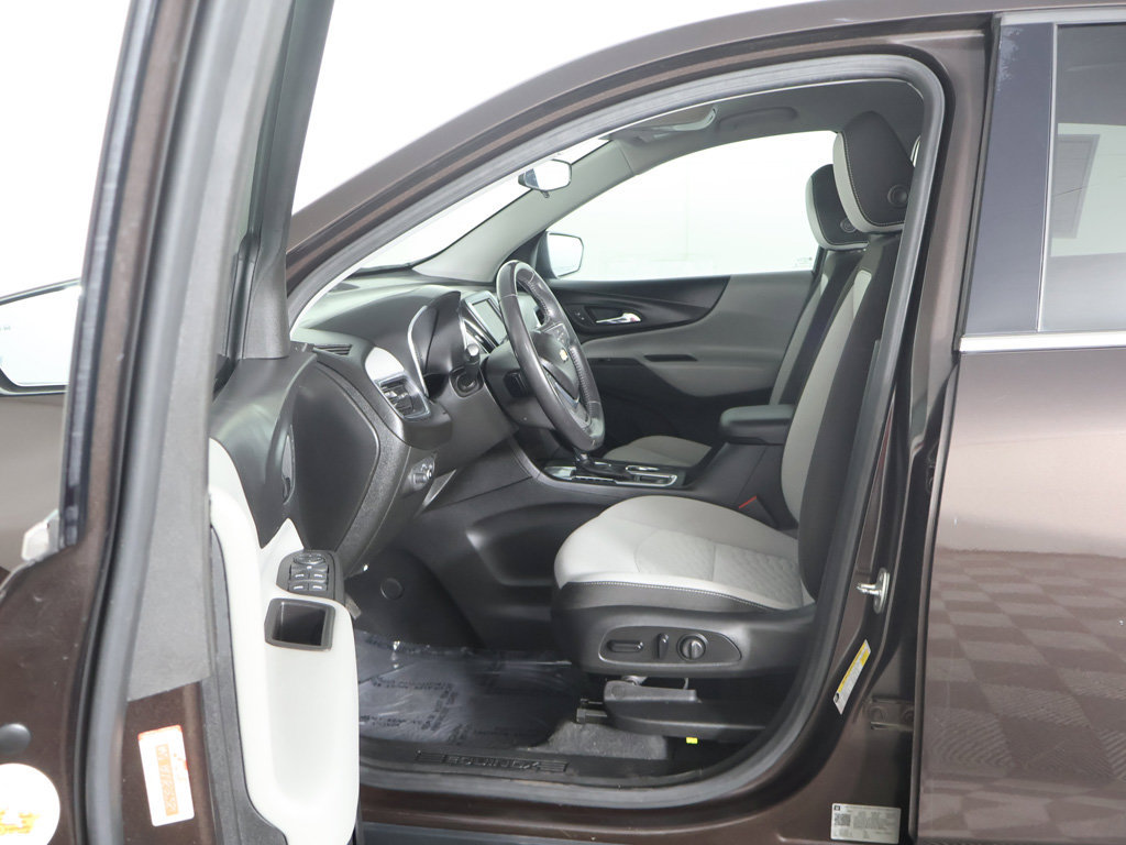 Used 2020 Chevrolet Equinox LT w/ Driver Convenience Package FWD image 28