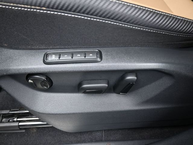 Certified 2023 Volkswagen Atlas Cross Sport SEL R-Line image 33